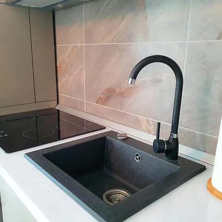 Flora Alezzi Beach Apartament *