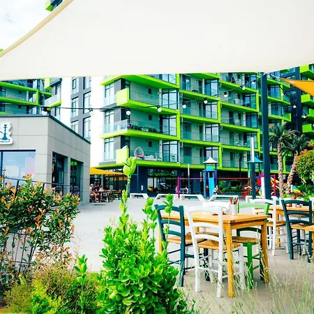 Flora Alezzi Beach Apartament *