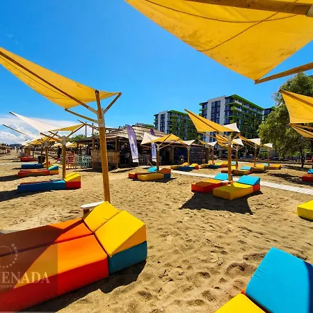 Flora Alezzi Beach Apartament