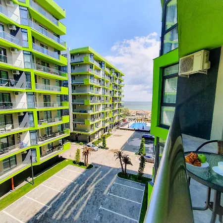 Apartment Flora Alezzi Beach *